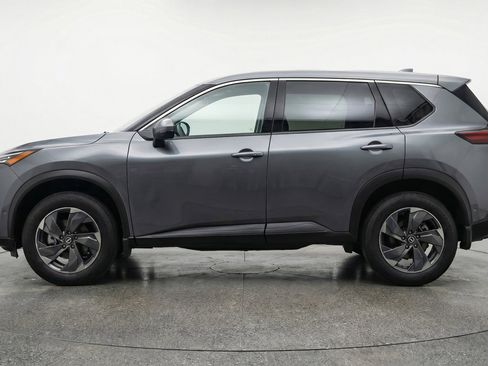 Used 2025 Nissan Rogue SV image 4