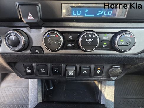 Used 2023 Toyota Tacoma TRD Sport image 19