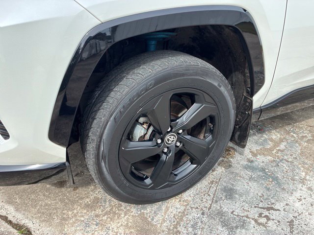 Used 2020 Toyota RAV4 XSE w/ XSE Grade Weather Package AWD/4WD image 11