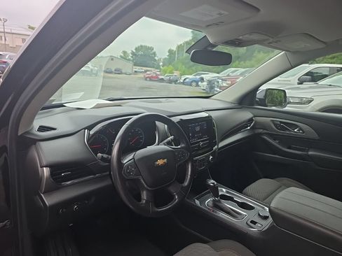 Used 2020 Chevrolet Traverse LT FWD image 12
