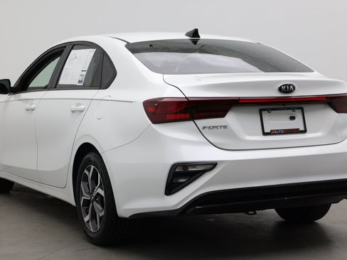Used 2021 Kia Forte LXS FWD image 5
