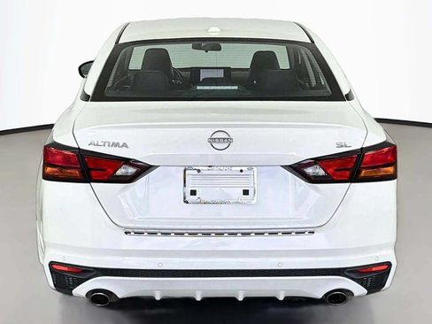 Used 2023 Nissan Altima 2.5 SL FWD image 15