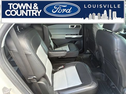 Used 2023 Ford Explorer XLT w/ Equipment Group 202A RWD image 27