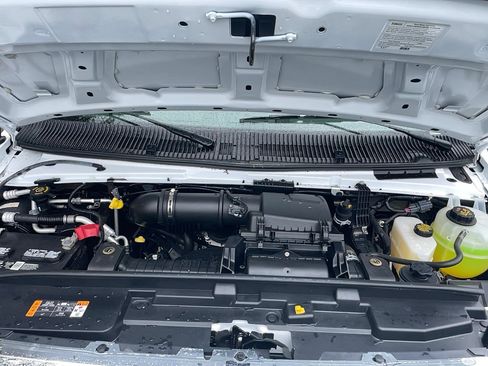 Used 2026 Ford E-350 and Econoline 350 Super Duty w/ Interior Upgrade Package RWD image 17