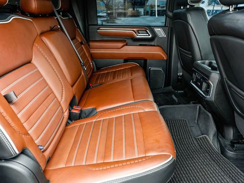 Used 2024 GMC Sierra 2500 Denali Ultimate w/ Max Trailering Package image 18