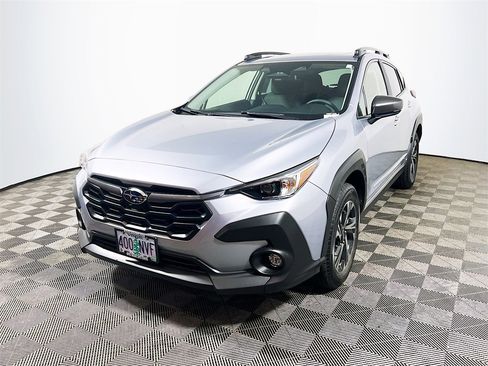 Used 2024 Subaru Crosstrek 2.0i Premium image 4