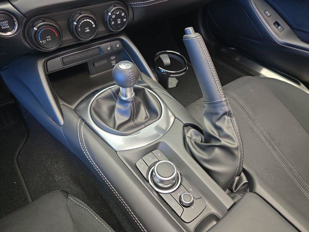 New 2026 MAZDA MX-5 Miata Club w/ Interior Package RWD image 18