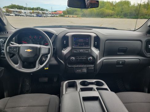 Used 2021 Chevrolet Silverado 1500 Custom AWD/4WD image 18