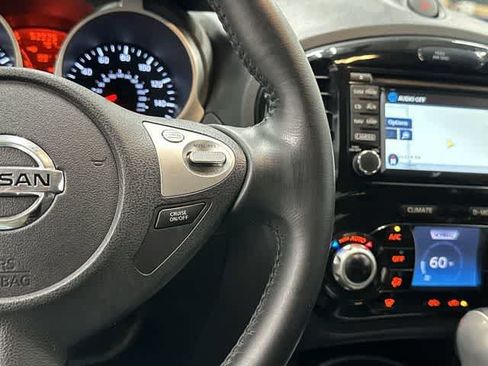 Used 2015 Nissan Juke SL FWD image 18