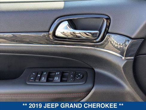 Used 2019 Jeep Grand Cherokee Trailhawk image 11