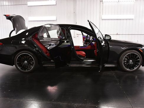 Used 2025 Mercedes-Benz S 580 4MATIC Sedan image 31