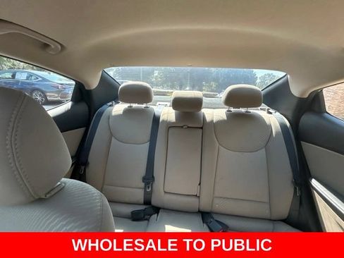 Used 2016 Hyundai Elantra Value Edition FWD image 28