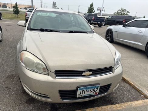 Used 2008 Chevrolet Impala LT w/ Luxury Edition Package FWD image 2