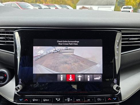 New 2025 Jeep Wagoneer Series III w/ Premium Group I image 13