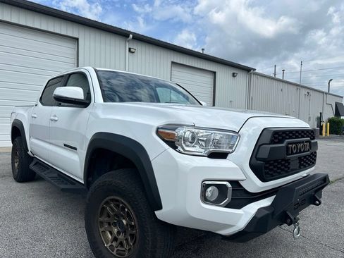 Used 2023 Toyota Tacoma 4x4 Double Cab w/ Trail Edition image 4