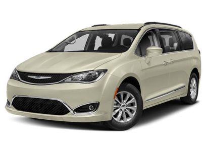 Used 2020 Chrysler Pacifica Touring-L w/ Advanced Safetytec Group