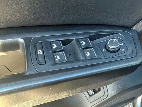 Used 2019 Volkswagen Atlas SE image 20