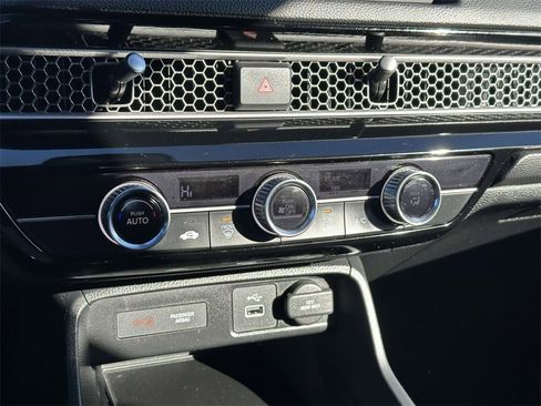 Certified 2022 Honda Civic Sport image 25