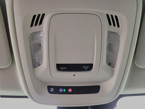 Used 2023 Buick Envision Preferred w/ Sport Touring Package image 19