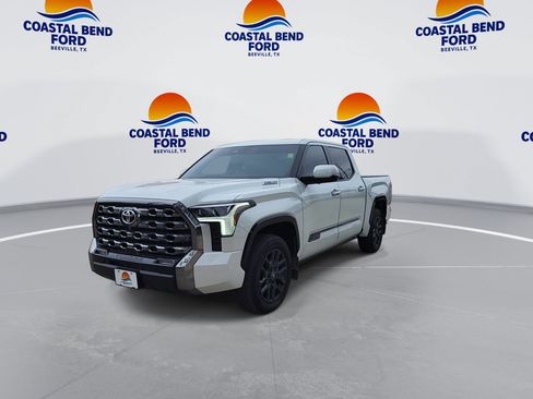 Used 2025 Toyota Tundra Platinum AWD/4WD image 4