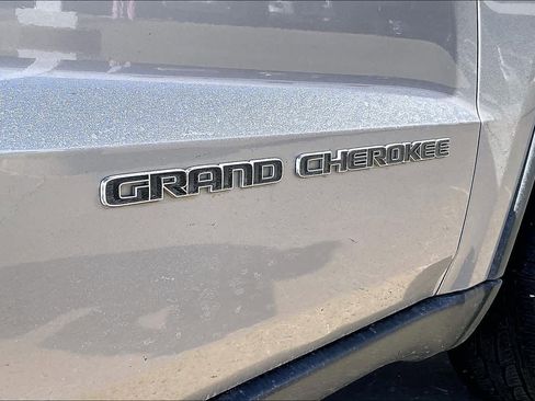 Used 2021 Jeep Grand Cherokee Limited w/ Luxury Group II image 10