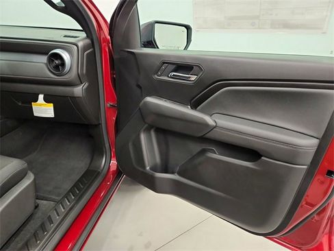 New 2026 Chevrolet Colorado LT image 33