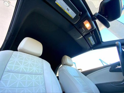 Used 2019 Buick Cascada Premium image 14