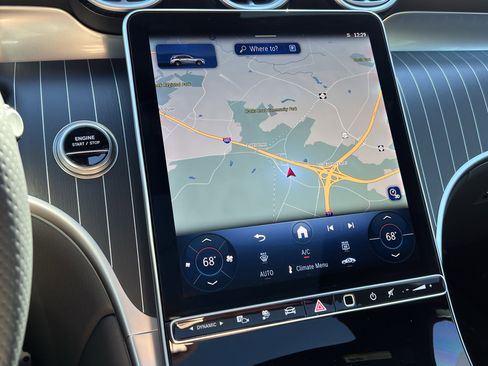 Used 2025 Mercedes-Benz GLC 350e 4MATIC image 24