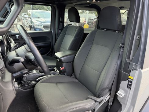 Used 2021 Jeep Wrangler Sport AWD/4WD image 12