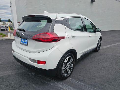 Used 2019 Chevrolet Bolt Premier w/ Infotainment Package FWD image 7