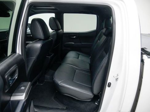 Used 2021 Toyota Tacoma Limited image 16