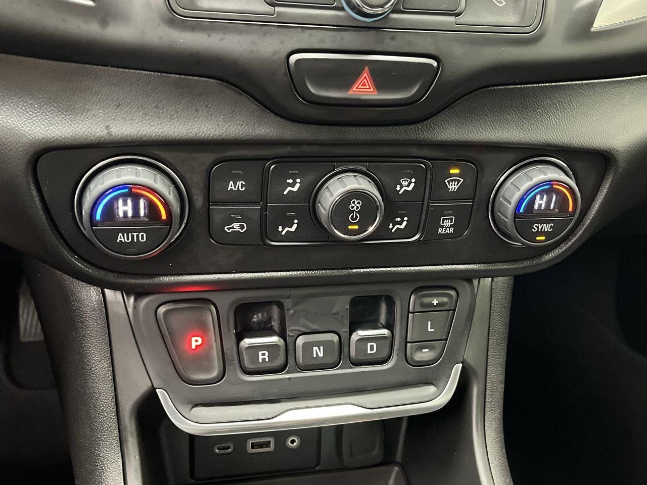 Certified 2018 GMC Terrain SLE w/ Driver Convenience Package FWD image 21