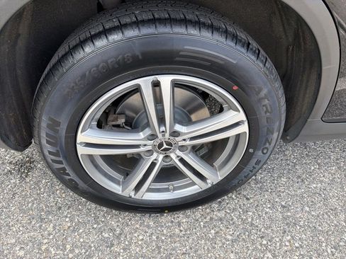 Used 2021 Mercedes-Benz GLC 300 4MATIC image 16