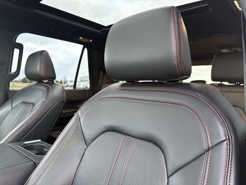 Used 2022 Ford Expedition Max Limited image 16