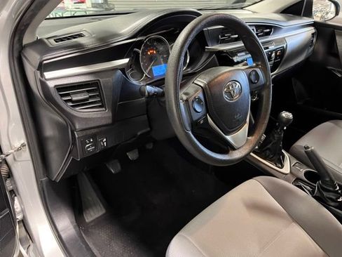 Used 2015 Toyota Corolla L image 19