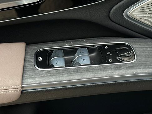 Certified 2023 Mercedes-Benz EQS 580 4MATIC Sedan image 25