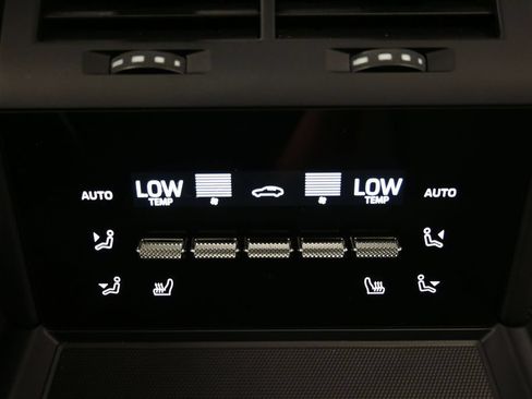 Certified 2026 Porsche Panamera 4 AWD/4WD image 21