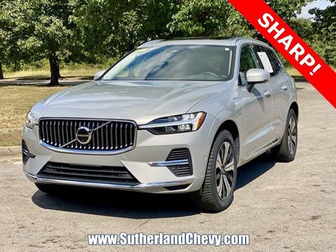 Used 2023 Volvo XC60 T8 Plus image 3