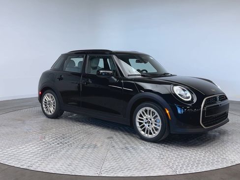 New 2026 MINI Cooper S image 2