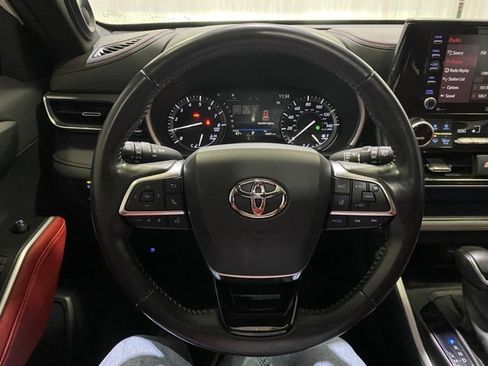Certified 2021 Toyota Highlander XSE image 20