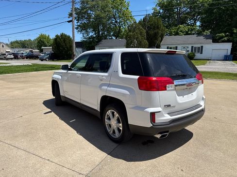 Used 2017 GMC Terrain SLE FWD image 8