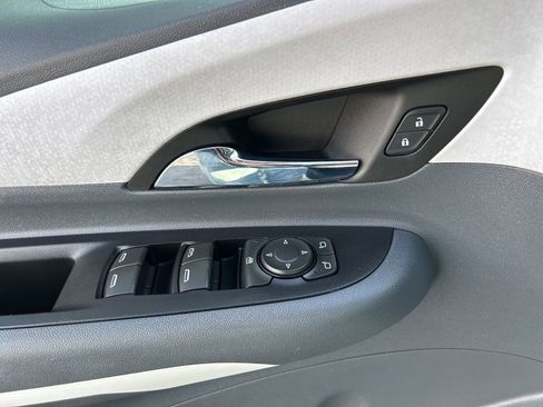 Used 2017 Chevrolet Bolt Premier w/ Infotainment Package image 16