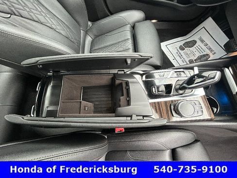 Used 2023 BMW 530e xDrive image 25