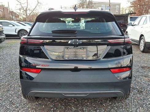 Certified 2023 Chevrolet Bolt EUV LT w/ Comfort Package image 7