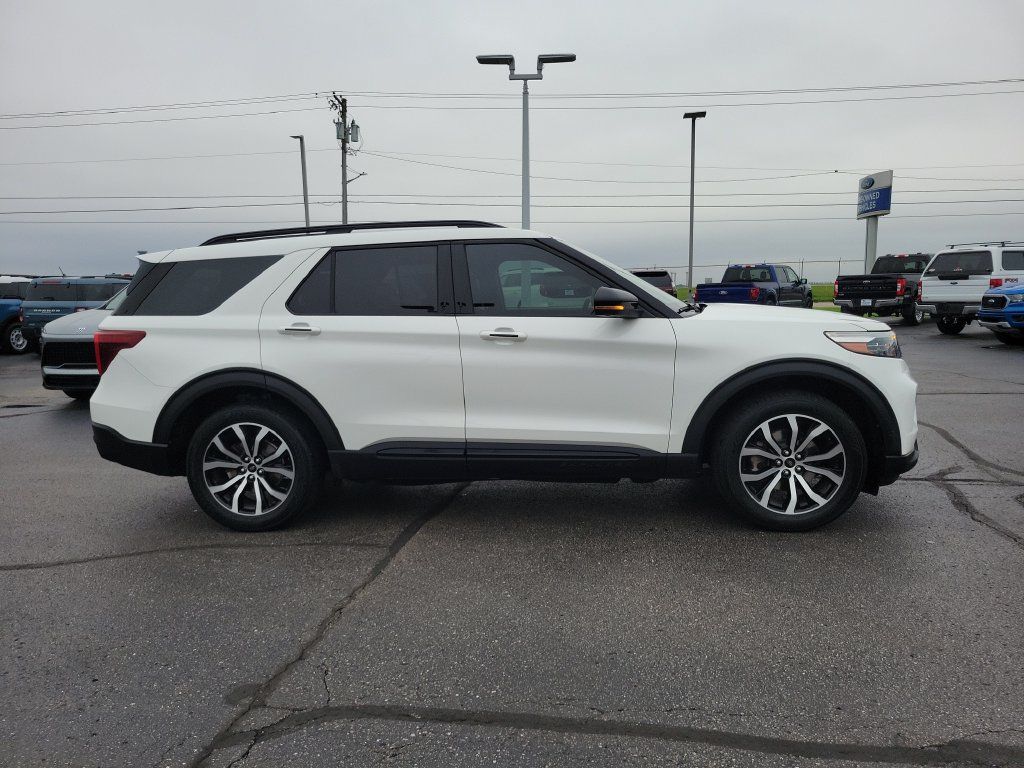 Certified 2021 Ford Explorer ST w/ Equipment Group 401A AWD/4WD image 3