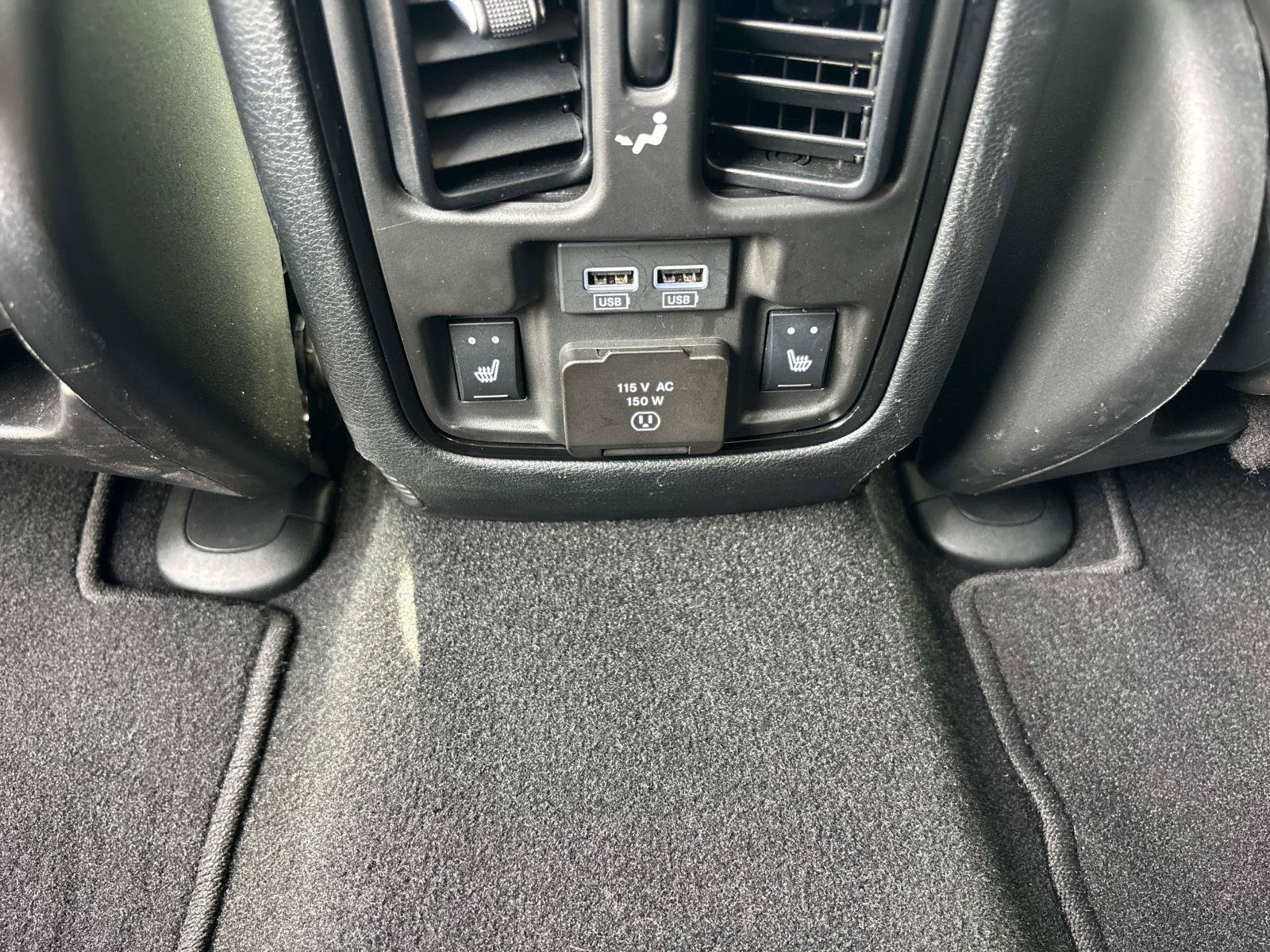 Used 2024 Dodge Durango GT AWD/4WD image 12