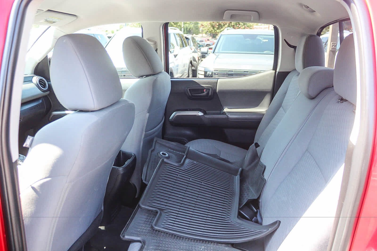 Used 2021 Toyota Tacoma SR5 RWD image 23