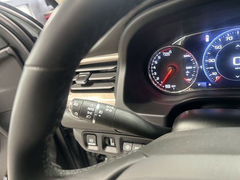Used 2023 GMC Acadia Denali w/ Denali Ultimate Package AWD/4WD image 21