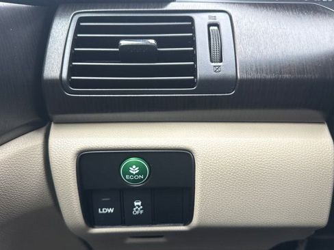 Used 2015 Honda Accord EX-L image 29