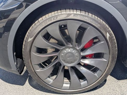 Used 2021 Tesla Model Y Performance image 24